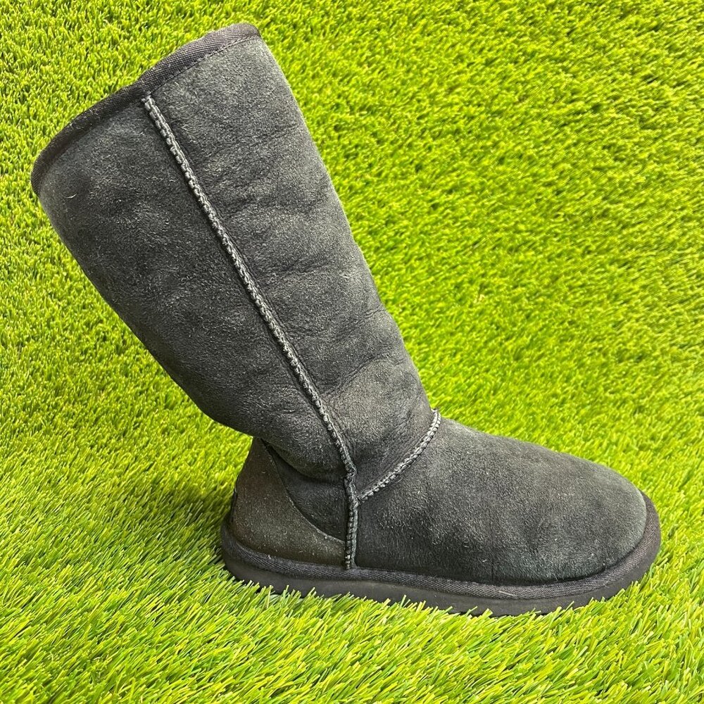 UGG Classic Tall Womens Size 6 Black Winter Outdoor Casual Suede Pull On Boots